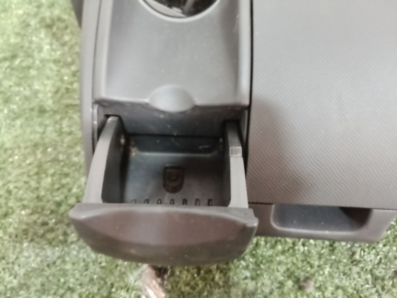 Recambio de salpicadero para toyota yaris (_p1_) 1.5 (ncp13_) referencia OEM IAM 553020D010 553020D010 553020D010