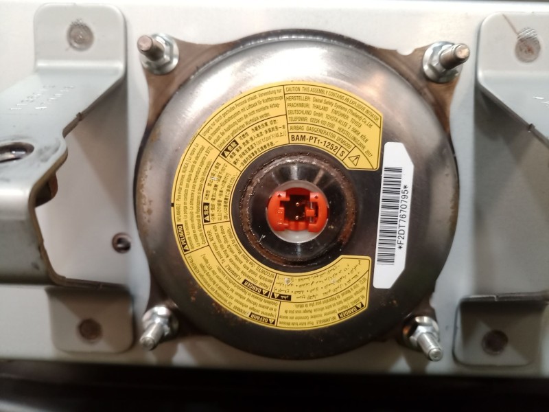 Recambio de salpicadero para toyota yaris (_p1_) 1.5 (ncp13_) referencia OEM IAM 553020D010 553020D010 553020D010