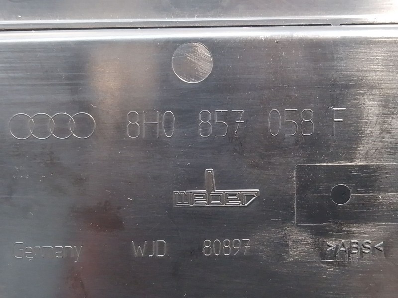 Recambio de guantera para seat exeo st (3r5) 2.0 tdi referencia OEM IAM 8H0857058F 8H0857058F 8H0857058F