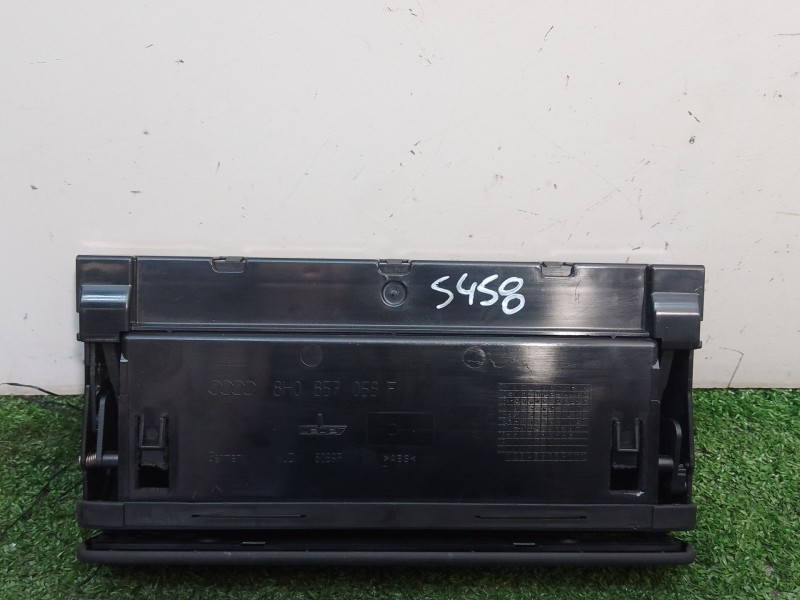 Recambio de guantera para seat exeo st (3r5) 2.0 tdi referencia OEM IAM 8H0857058F 8H0857058F 8H0857058F