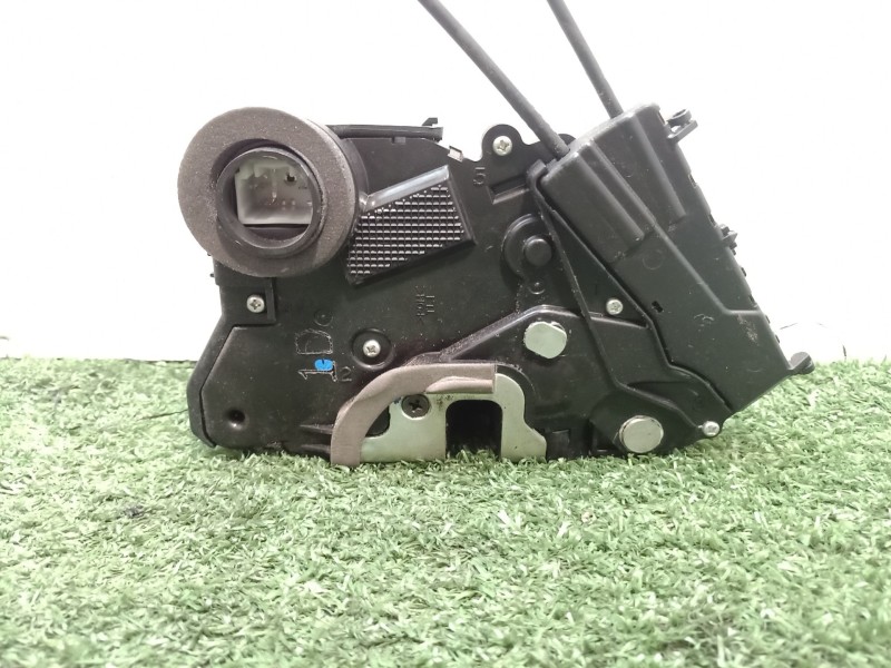 Recambio de cerradura puerta delantera izquierda para toyota yaris (_p1_) 1.5 (ncp13_) referencia OEM IAM   