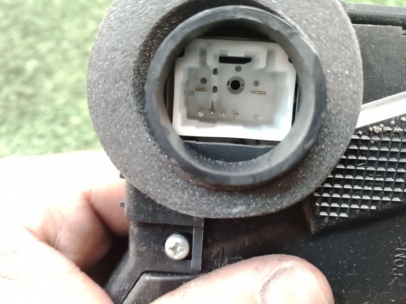 Recambio de cerradura puerta delantera izquierda para toyota yaris (_p1_) 1.5 (ncp13_) referencia OEM IAM   