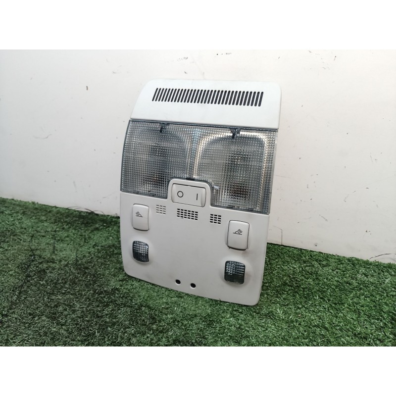 Recambio de luz interior para seat exeo st (3r5) 2.0 tdi referencia OEM IAM 8E0951177 8E0951177 70103105