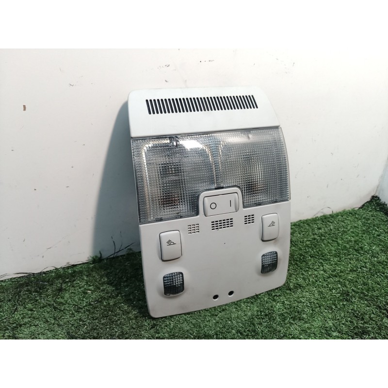 Recambio de luz interior para seat exeo st (3r5) 2.0 tdi referencia OEM IAM 8E0951177 8E0951177 70103105