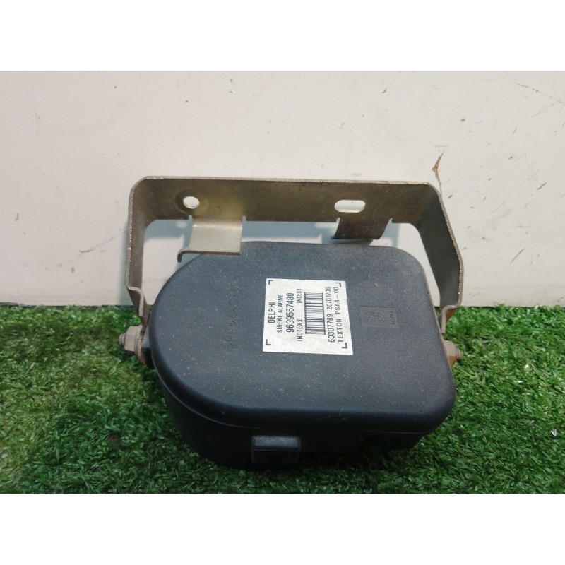 Recambio de modulo electronico para peugeot 307 cc (3b) 2.0 hdi 135 referencia OEM IAM 9639557480 9639557480 60307789