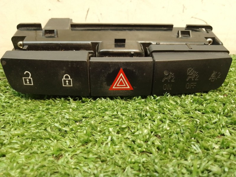 Recambio de warning para opel insignia a sedán (g09) 2.0 cdti (69) referencia OEM IAM 13271927 13271927 GE8325