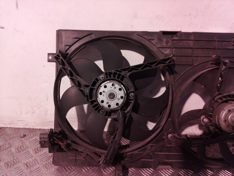 Recambio de electroventilador para seat leon (1m1) signo referencia OEM IAM 1J0121207M 1J0121207M 1J0121207