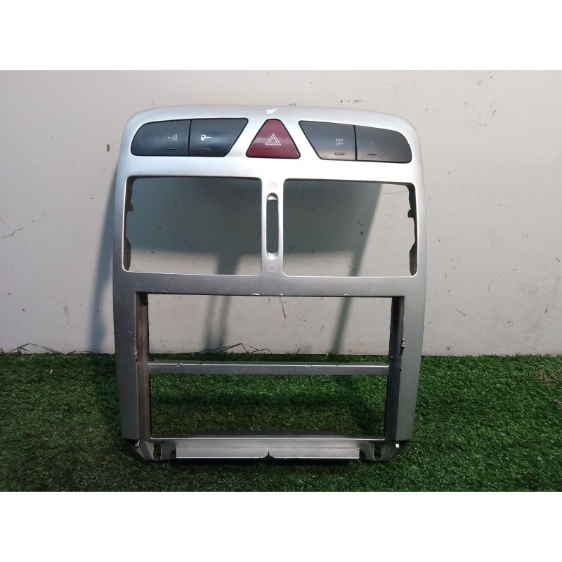 Recambio de moldura salpicadero para peugeot 307 cc (3b) 2.0 hdi 135 referencia OEM IAM 9634505077 9634505077 9634505077