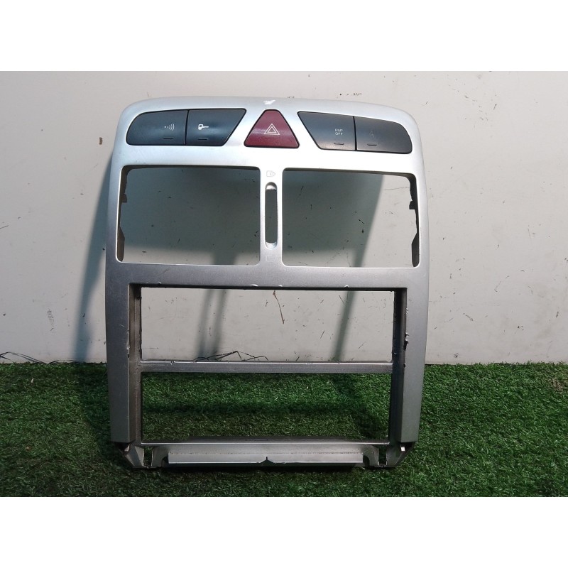 Recambio de moldura salpicadero para peugeot 307 cc (3b) 2.0 hdi 135 referencia OEM IAM 9634505077 9634505077 9634505077