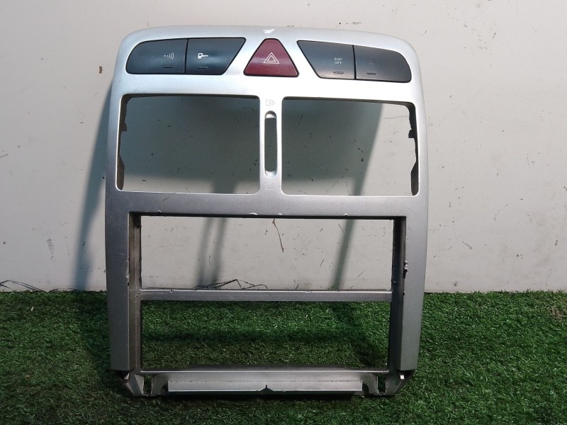 Recambio de moldura salpicadero para peugeot 307 cc (3b) 2.0 hdi 135 referencia OEM IAM 9634505077 9634505077 9634505077