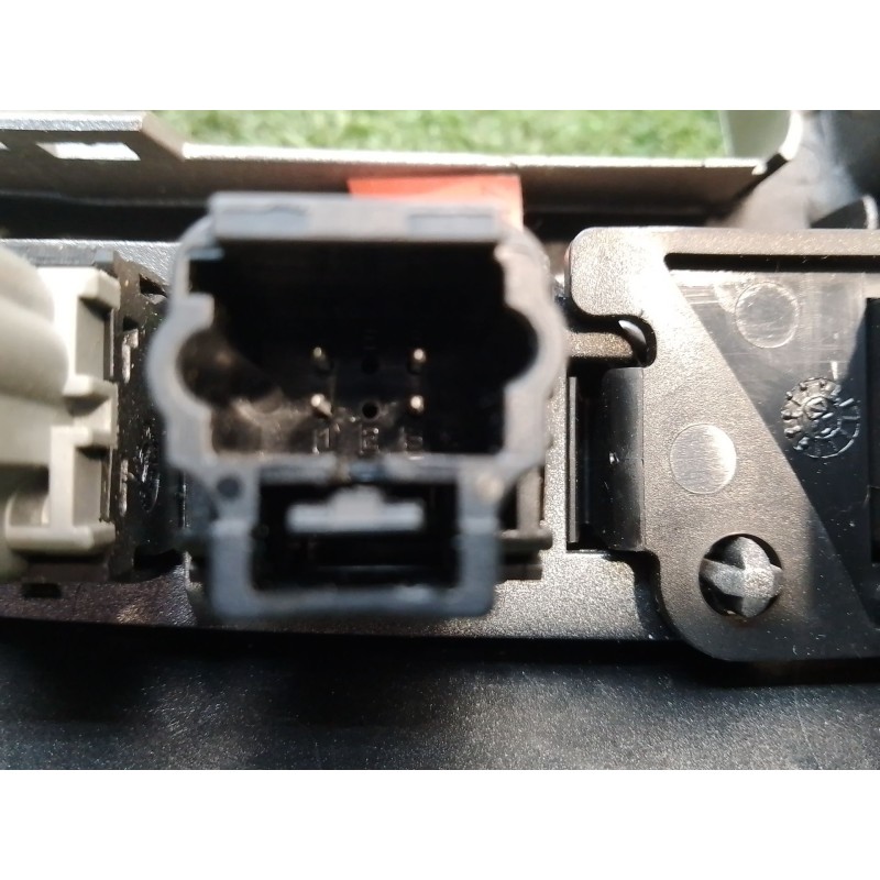 Recambio de moldura salpicadero para peugeot 307 cc (3b) 2.0 hdi 135 referencia OEM IAM 9634505077 9634505077 9634505077