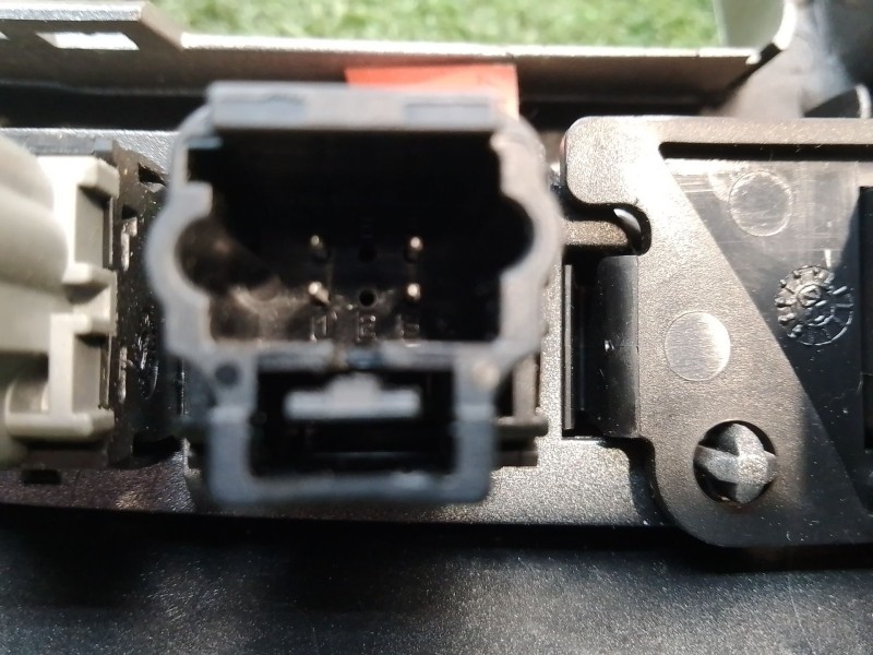 Recambio de moldura salpicadero para peugeot 307 cc (3b) 2.0 hdi 135 referencia OEM IAM 9634505077 9634505077 9634505077