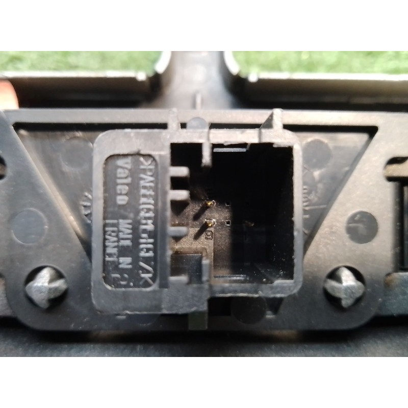 Recambio de moldura salpicadero para peugeot 307 cc (3b) 2.0 hdi 135 referencia OEM IAM 9634505077 9634505077 9634505077