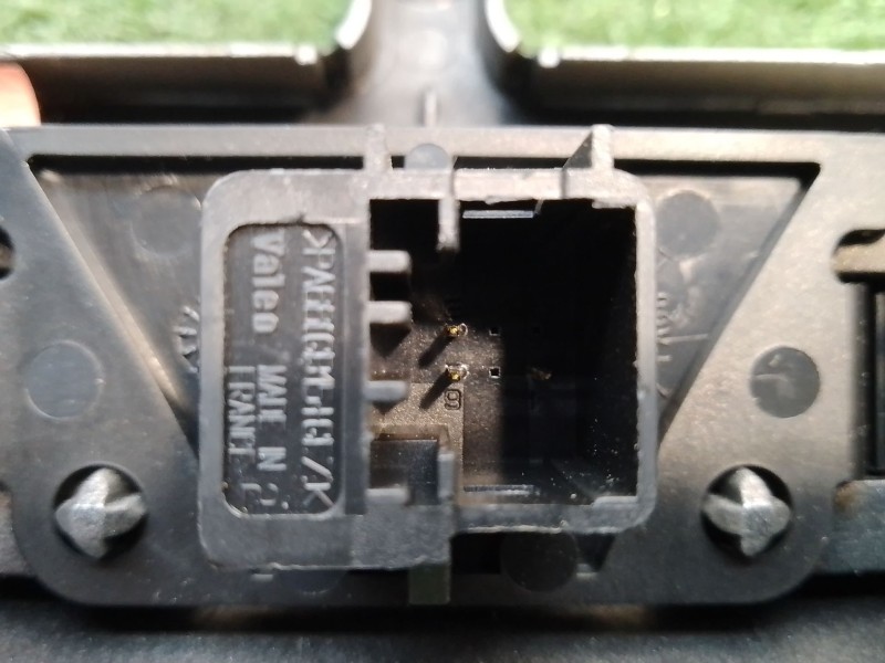 Recambio de moldura salpicadero para peugeot 307 cc (3b) 2.0 hdi 135 referencia OEM IAM 9634505077 9634505077 9634505077