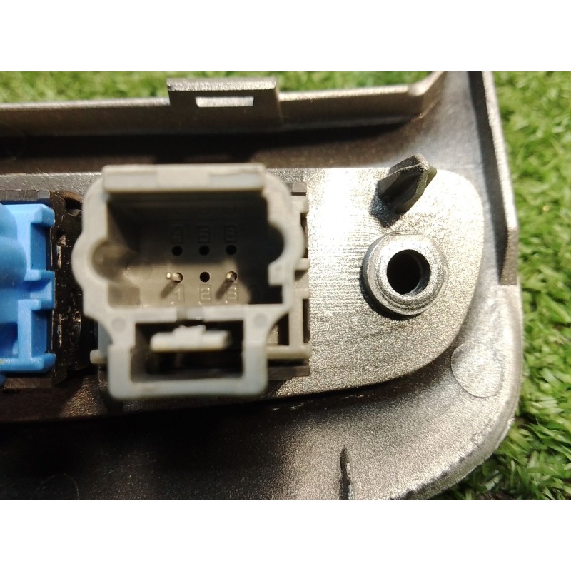 Recambio de moldura salpicadero para peugeot 307 cc (3b) 2.0 hdi 135 referencia OEM IAM 9634505077 9634505077 9634505077