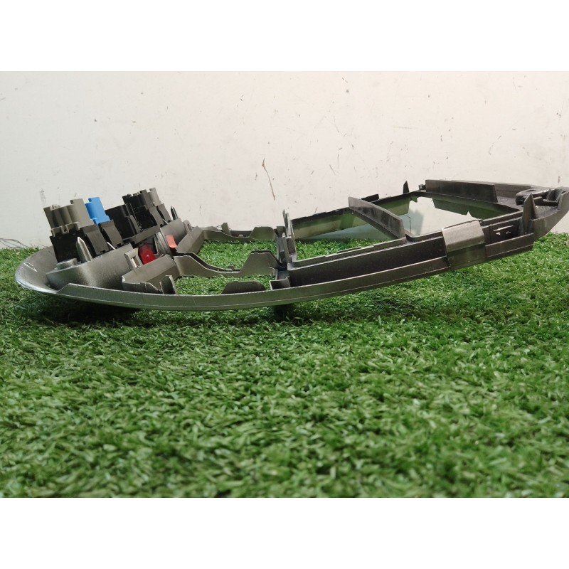 Recambio de moldura salpicadero para peugeot 307 cc (3b) 2.0 hdi 135 referencia OEM IAM 9634505077 9634505077 9634505077