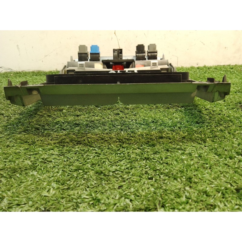 Recambio de moldura salpicadero para peugeot 307 cc (3b) 2.0 hdi 135 referencia OEM IAM 9634505077 9634505077 9634505077