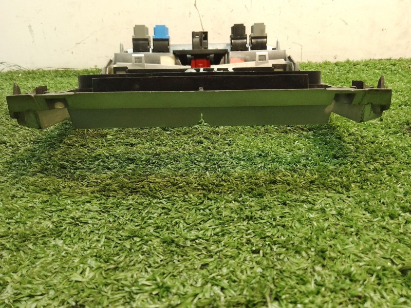 Recambio de moldura salpicadero para peugeot 307 cc (3b) 2.0 hdi 135 referencia OEM IAM 9634505077 9634505077 9634505077