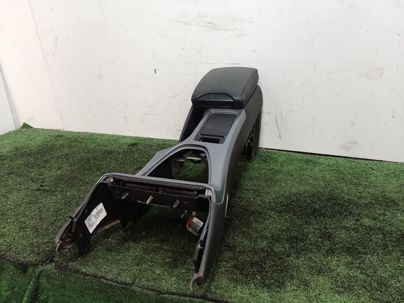 Recambio de consola central tras. para bmw x5 (e53) referencia OEM IAM 826081413 826081413 826081413