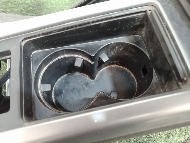 Recambio de consola central tras. para bmw x5 (e53) referencia OEM IAM 826081413 826081413 826081413