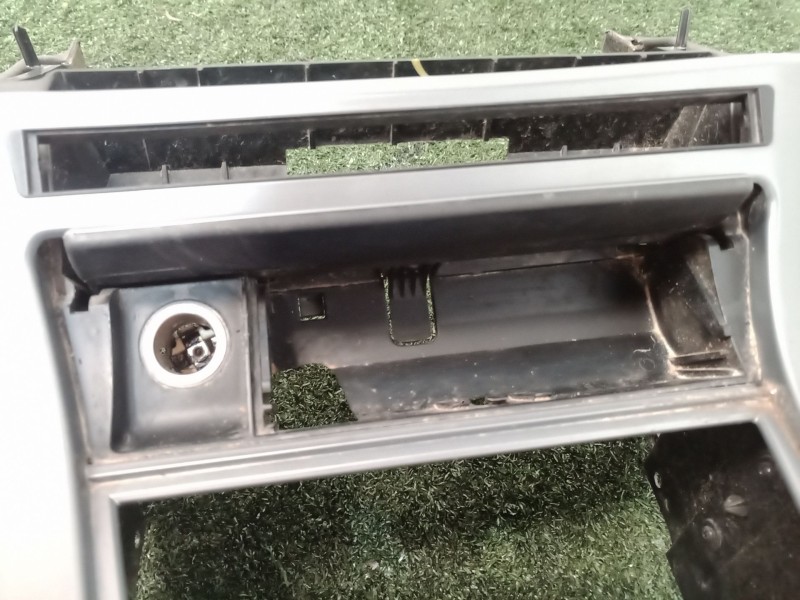 Recambio de consola central tras. para bmw x5 (e53) referencia OEM IAM 826081413 826081413 826081413