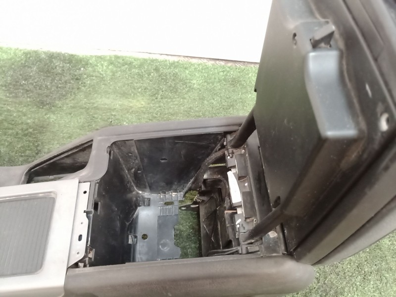 Recambio de consola central tras. para bmw x5 (e53) referencia OEM IAM 826081413 826081413 826081413