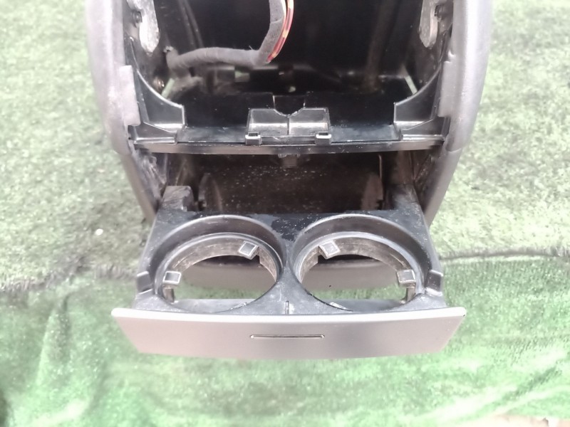 Recambio de consola central tras. para bmw x5 (e53) referencia OEM IAM 826081413 826081413 826081413