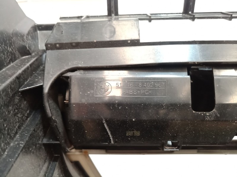 Recambio de consola central tras. para bmw x5 (e53) referencia OEM IAM 826081413 826081413 826081413