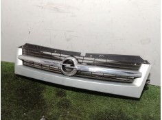 Recambio de rejilla delantera para opel movano (2004 =>) combi medio techo elevado l2h2 3.5t referencia OEM IAM 8200233763 82002 2