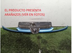 Recambio de rejilla delantera para peugeot 206 berlina referencia OEM IAM   