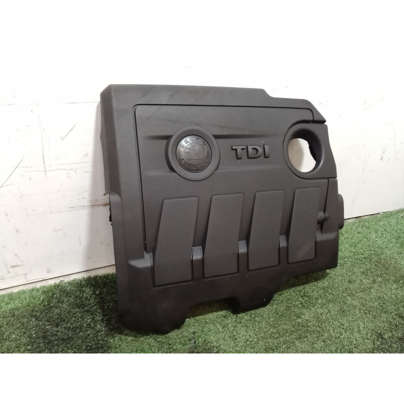 Recambio de tapa motor para skoda octavia ii (1z3) 1.6 tdi referencia OEM IAM   