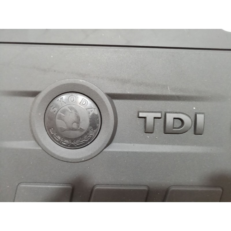 Recambio de tapa motor para skoda octavia ii (1z3) 1.6 tdi referencia OEM IAM   