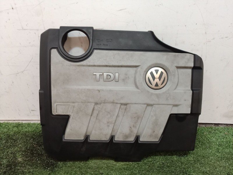 Recambio de tapa motor para volkswagen passat lim. (362) exclusive bluemotion referencia OEM IAM 03L103925 03L103925D 03L103925C