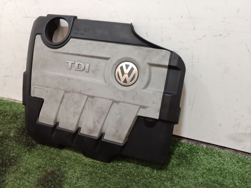 Recambio de tapa motor para volkswagen passat lim. (362) exclusive bluemotion referencia OEM IAM 03L103925 03L103925D 03L103925C