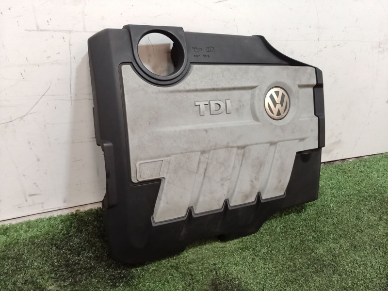 Recambio de tapa motor para volkswagen passat lim. (362) exclusive bluemotion referencia OEM IAM 03L103925 03L103925D 03L103925C