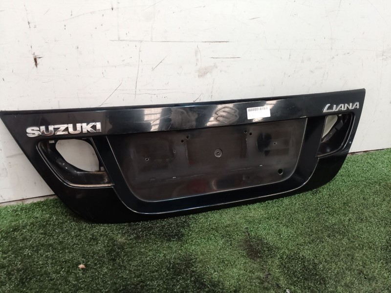 Recambio de portamatriculas para suzuki liana rh (er) 1.6 referencia OEM IAM 8394054G00 8394054G00 8394054G00