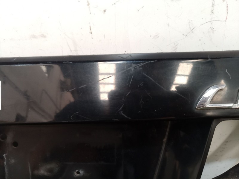 Recambio de portamatriculas para suzuki liana rh (er) 1.6 referencia OEM IAM 8394054G00 8394054G00 8394054G00