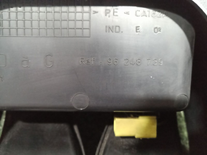 Recambio de consola central tras. para peugeot 306 cabriolet (s2) 2.0 referencia OEM IAM 96248739 96248739 96248739