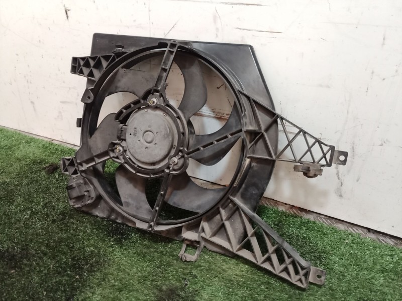 Recambio de electroventilador para renault twingo authentique referencia OEM IAM 1831967016D 8200369312 1831966000