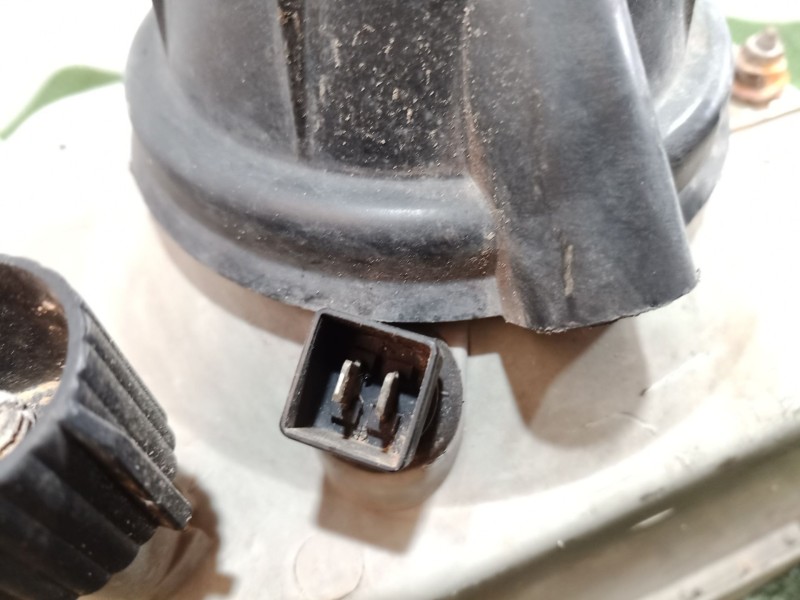 Recambio de faro izquierdo para seat marbella referencia OEM IAM 007405 007405 007405