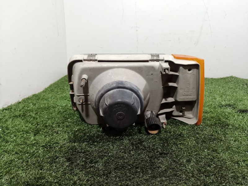 Recambio de faro derecho para seat marbella referencia OEM IAM 007405 007405 007405