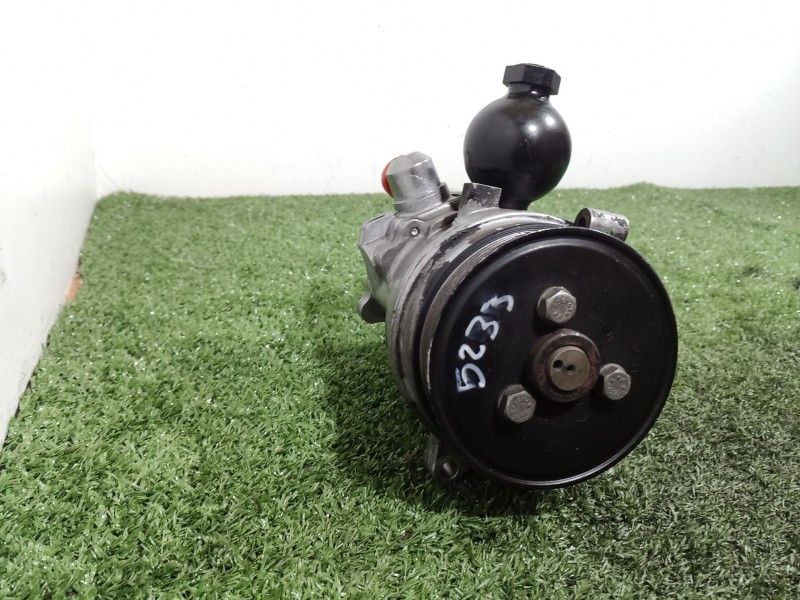 Recambio de bomba direccion para bmw serie 7 (e65/e66) 6.0 cat referencia OEM IAM 676007103 LH2110842 LFR440