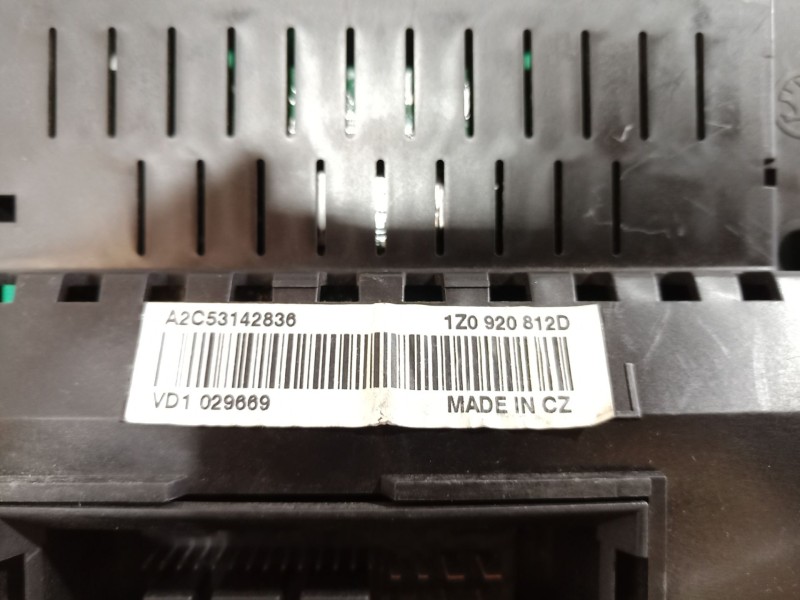 Recambio de cuadro instrumentos para skoda octavia combi (1z5) elegance referencia OEM IAM 1Z0920812D SW090000 A2C53142836