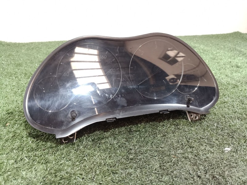 Recambio de cuadro instrumentos para toyota avensis (_t25_) 2.2 d-4d (adt251_) referencia OEM IAM 8380005630H 8380005630H MB2574