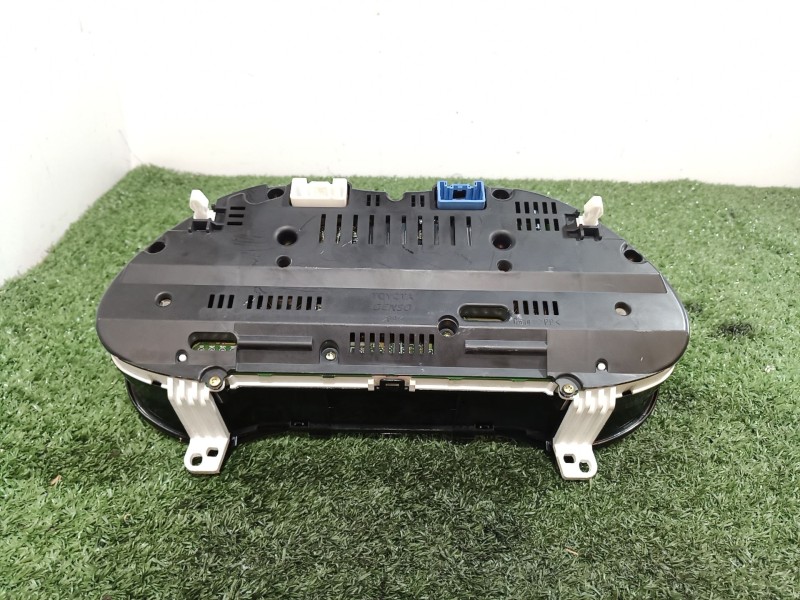 Recambio de cuadro instrumentos para toyota avensis (_t25_) 2.2 d-4d (adt251_) referencia OEM IAM 8380005630H 8380005630H MB2574