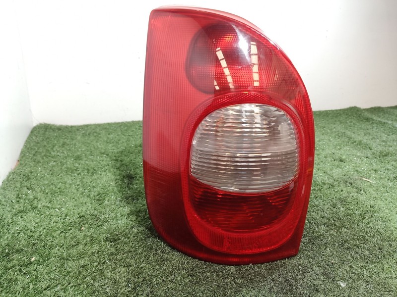 Recambio de piloto trasero izquierdo para citroën xsara picasso referencia OEM IAM 9631564080 9631564080 89300231