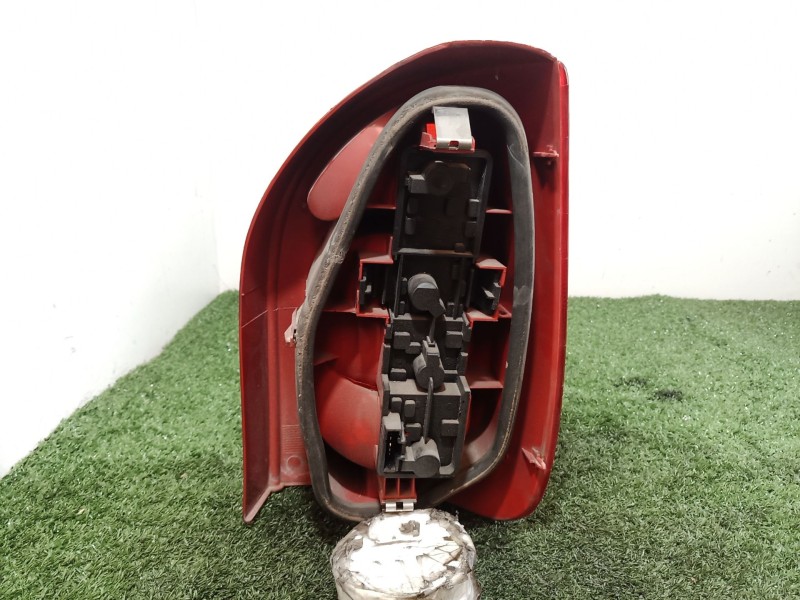 Recambio de piloto trasero izquierdo para citroën xsara picasso referencia OEM IAM 9631564080 9631564080 89300231