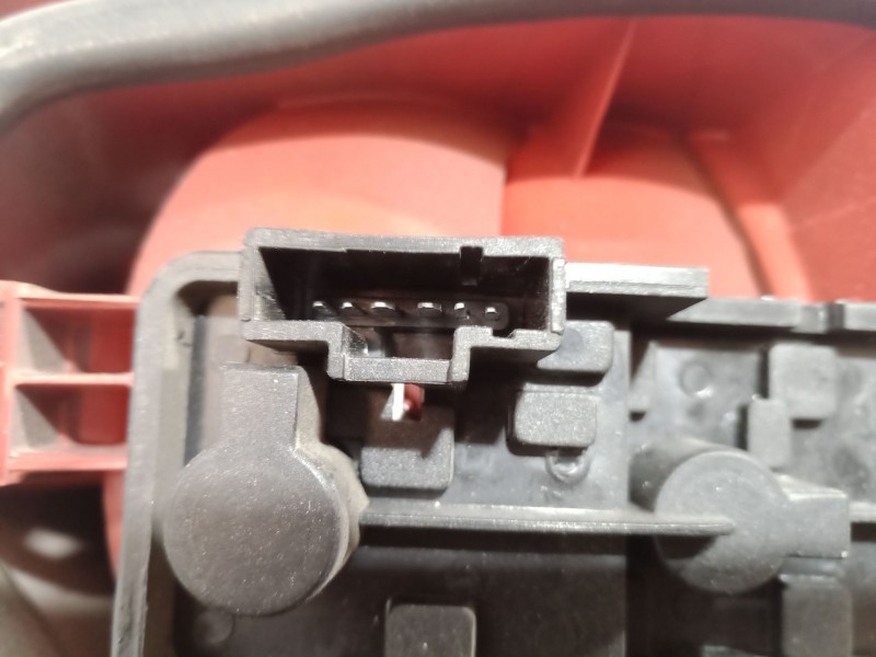 Recambio de piloto trasero izquierdo para citroën xsara picasso referencia OEM IAM 9631564080 9631564080 89300231