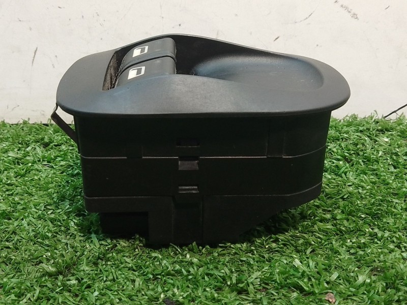 Recambio de botonera elevalunas central para ligier js60 js referencia OEM IAM 96316305XT 96316305XT A11531