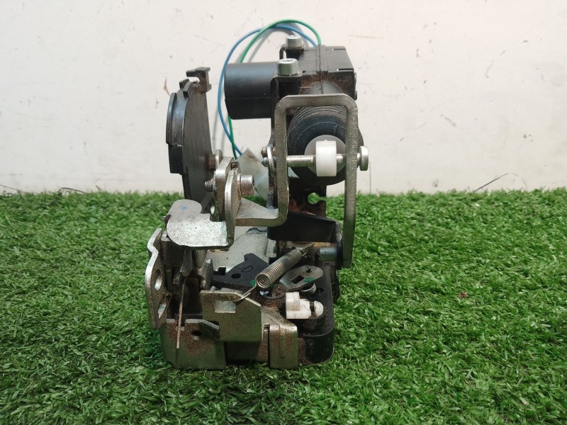 Recambio de cerradura puerta delantera derecha para ligier js60 js referencia OEM IAM SINREFERENCIA SIN REFERENCIA SIN REFERENCI